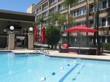 West Covina, An Ihg 3*