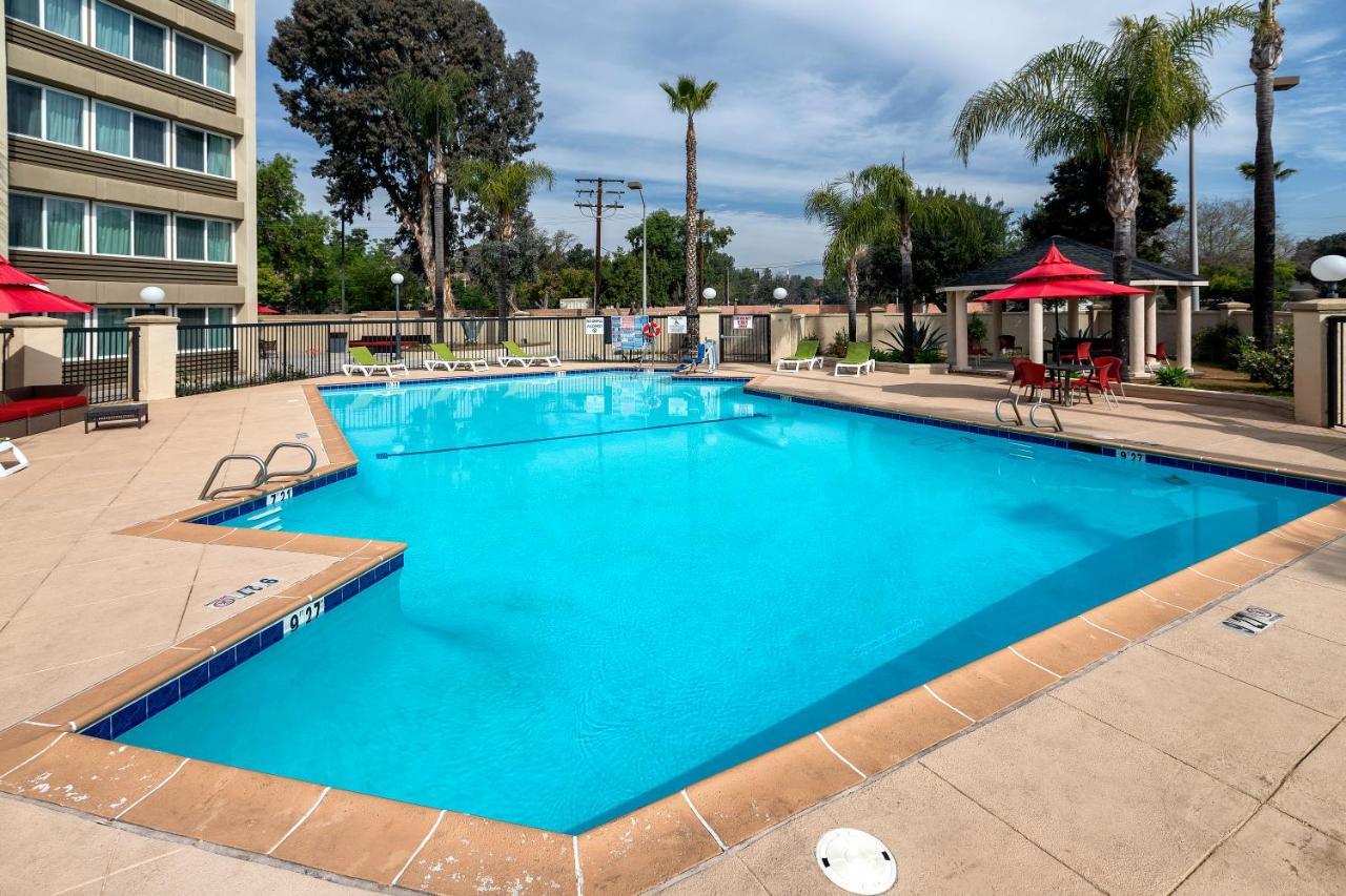West Covina, An Ihg