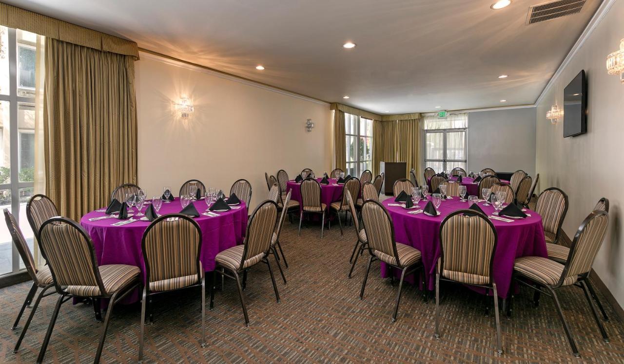 West Covina, An Ihg 3* West Covina
