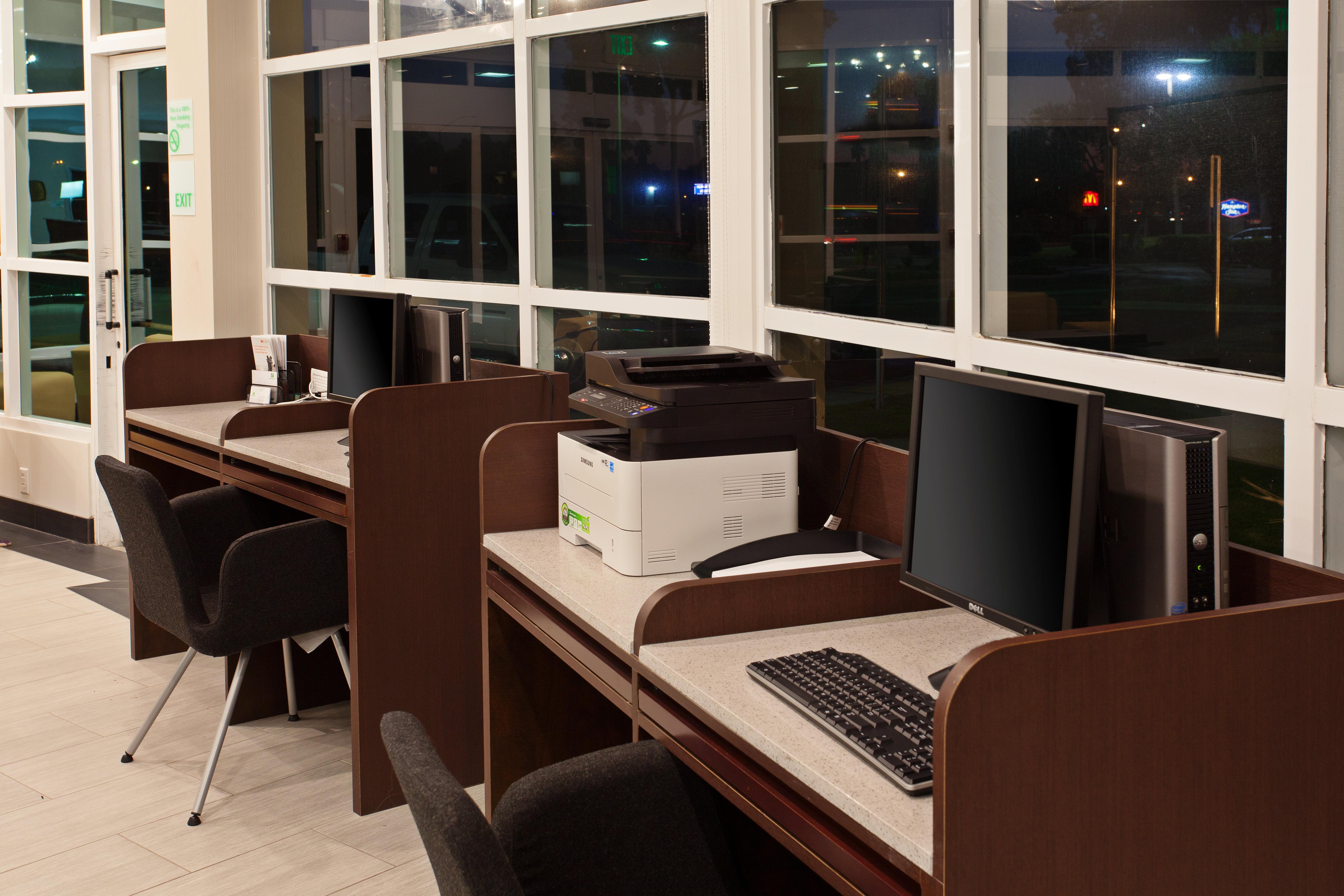 Hotel West Covina, An Ihg 3*