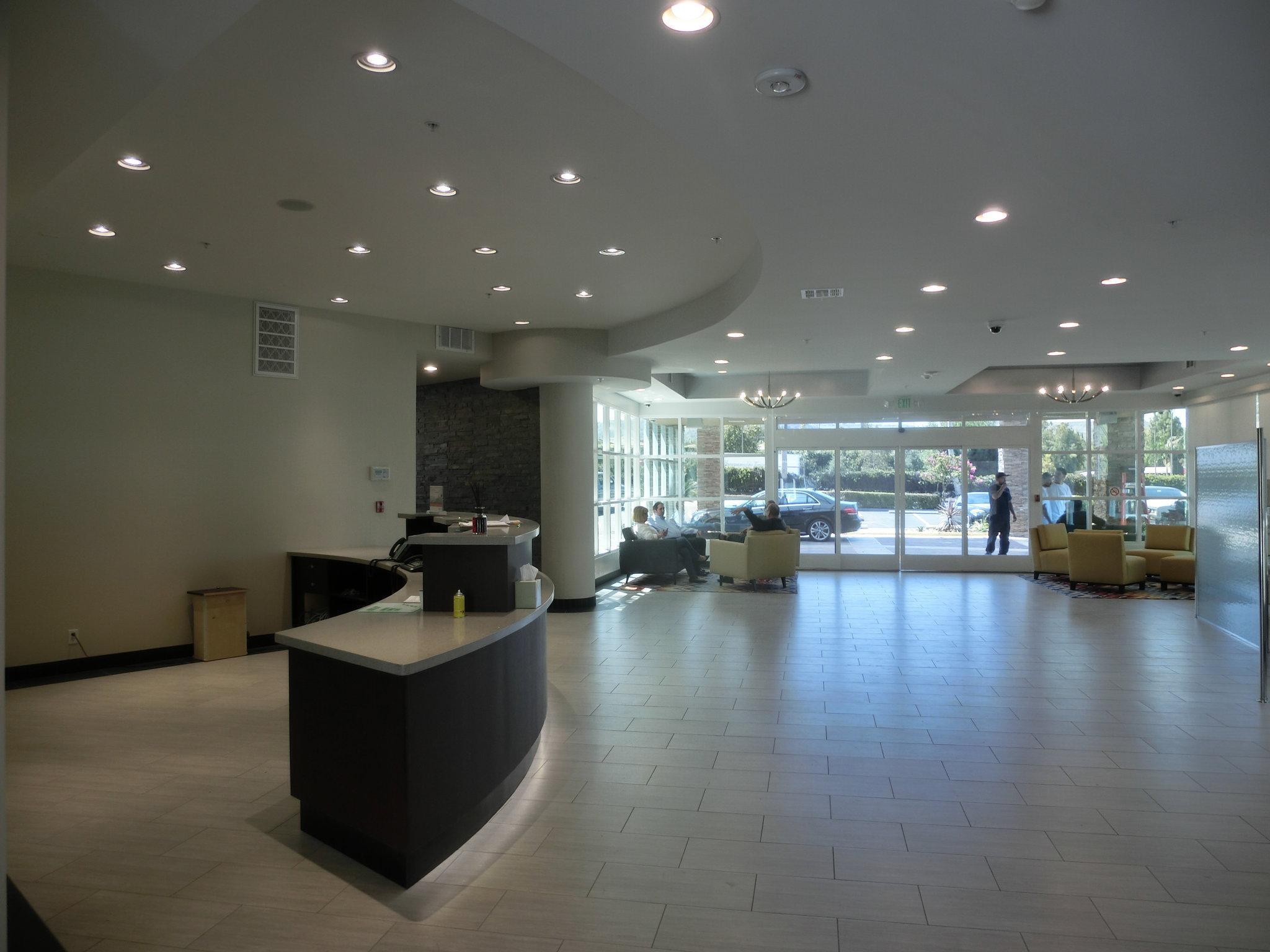 West Covina, An Ihg