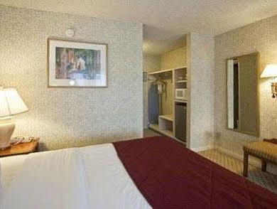 West Covina, An Ihg 3*