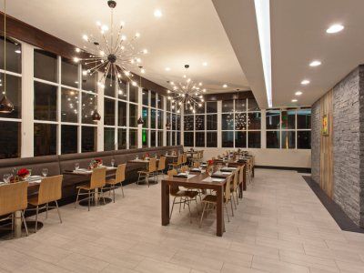 West Covina, An Ihg